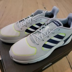 Adidas Men's 90s Valasion Sneaker,White Sz 10.5